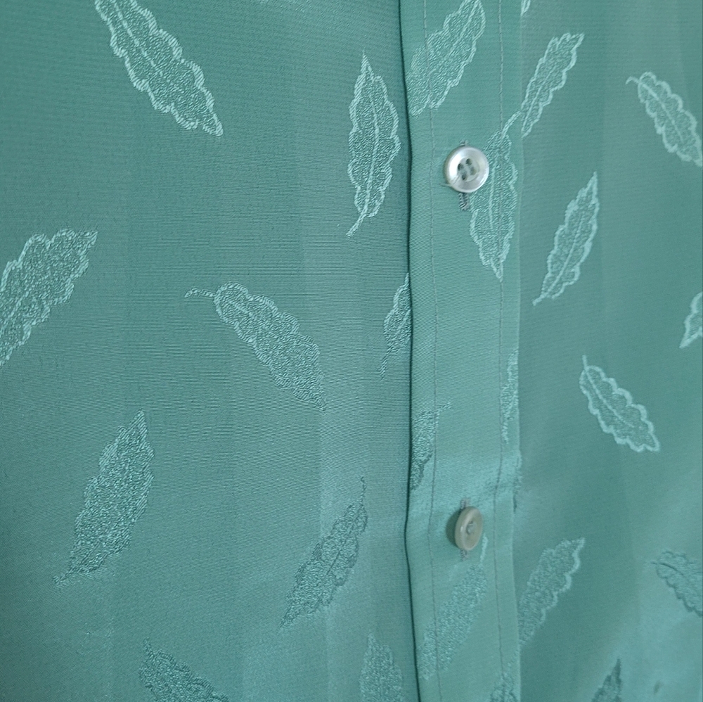 Green leaf print button down - Picture 3 of 5